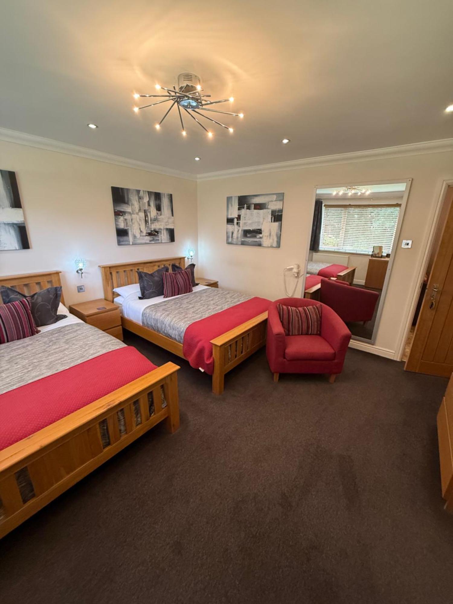 Barncroft Luxury Bed & Breakfast Solihull Eksteriør billede