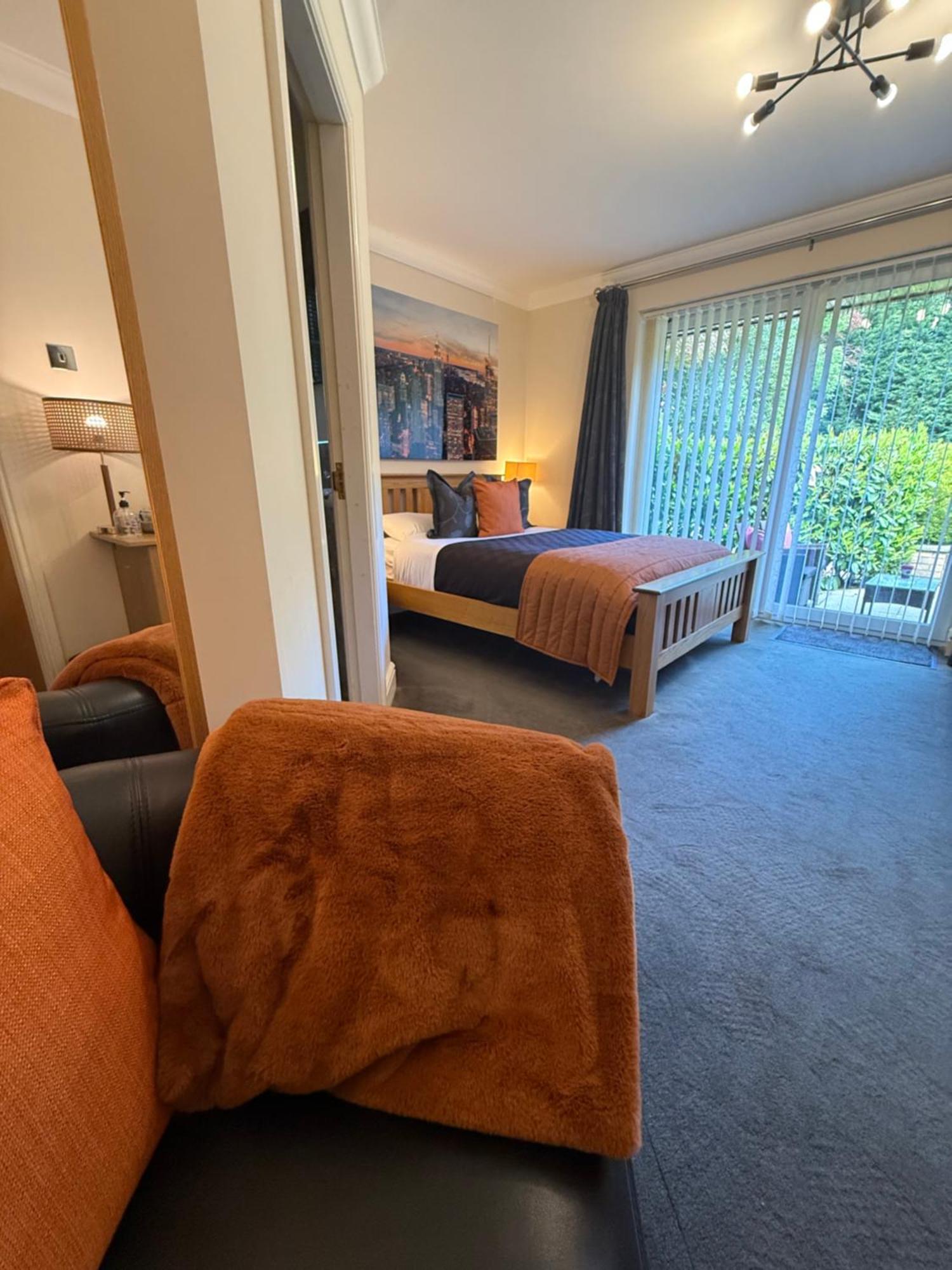 Barncroft Luxury Bed & Breakfast Solihull Eksteriør billede